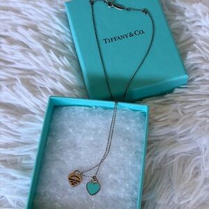 TIFFANY & Co. Silver Double Heart Pendant Necklace gently used
